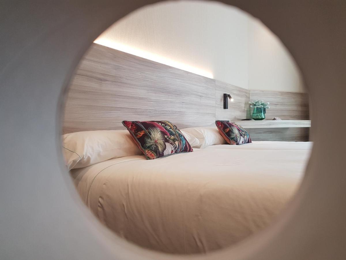 Hotel Delfin Azul Playa de la Lanzada ภายนอก รูปภาพ