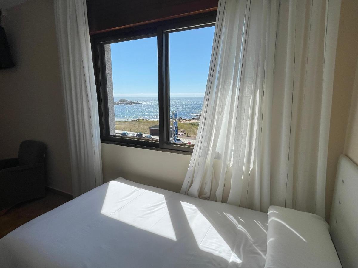 Hotel Delfin Azul Playa de la Lanzada ภายนอก รูปภาพ