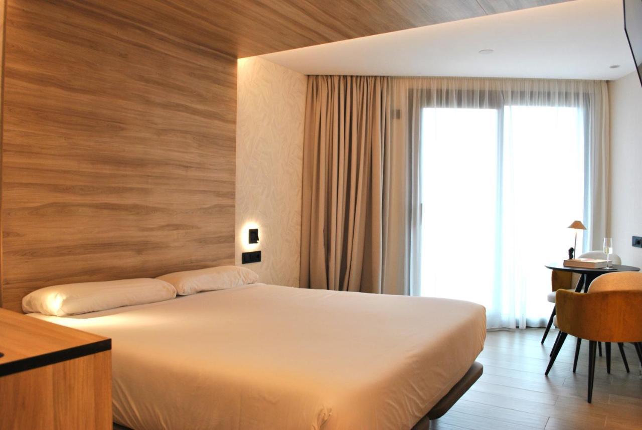 Hotel Delfin Azul Playa de la Lanzada ภายนอก รูปภาพ