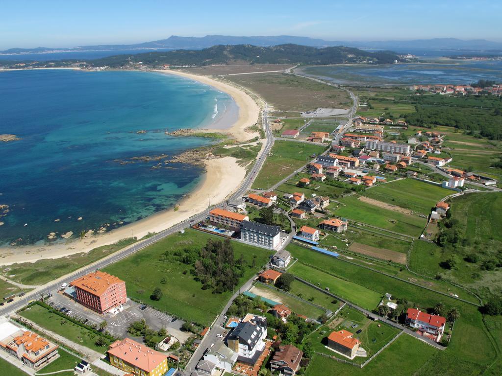Hotel Delfin Azul Playa de la Lanzada ภายนอก รูปภาพ